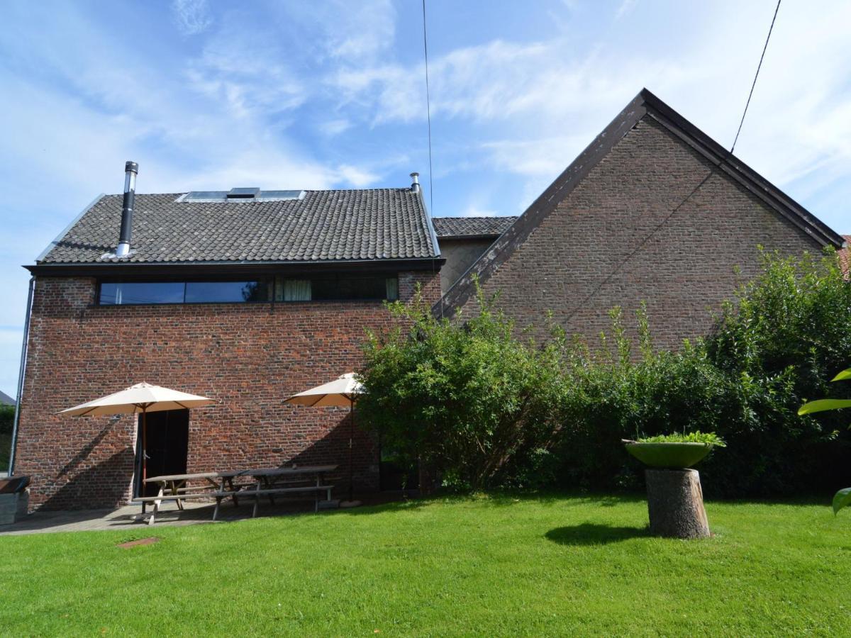 Spacious House In A Farm Located In The Bucolic Teuven Buitenkant foto